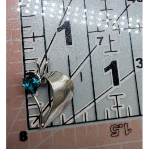 Sterling Aquamarine Curved Heart Pendant 925 Silver Corner Sparkling Gemstone - Picture 4 of 4